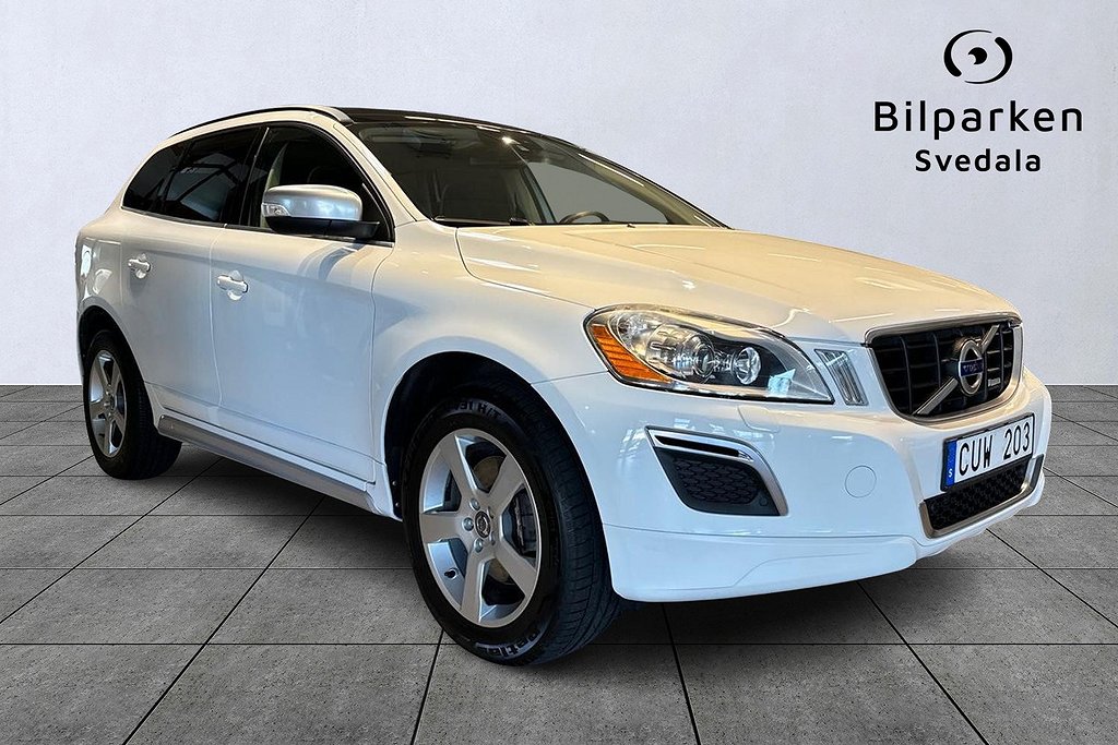 Volvo XC60 D3 Momentum, R-Design / Minne / Navi / Skinn