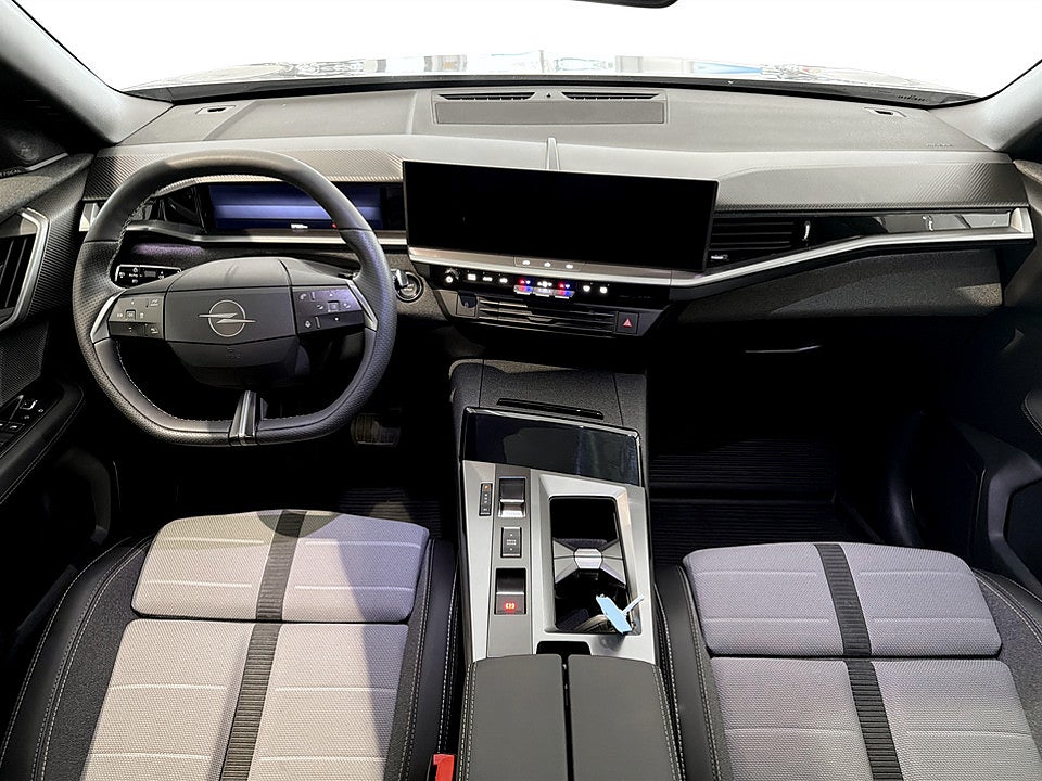 Bild på Opel Grandland X GS Hybrid 145hk Aut PANO B-KAMERA CARPLAY