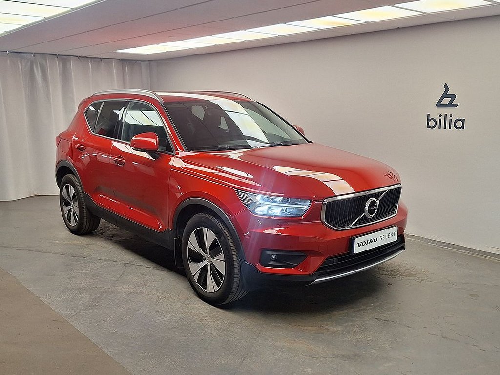 Volvo XC40 B4 FWD Bensin Momentum Advanced Edt