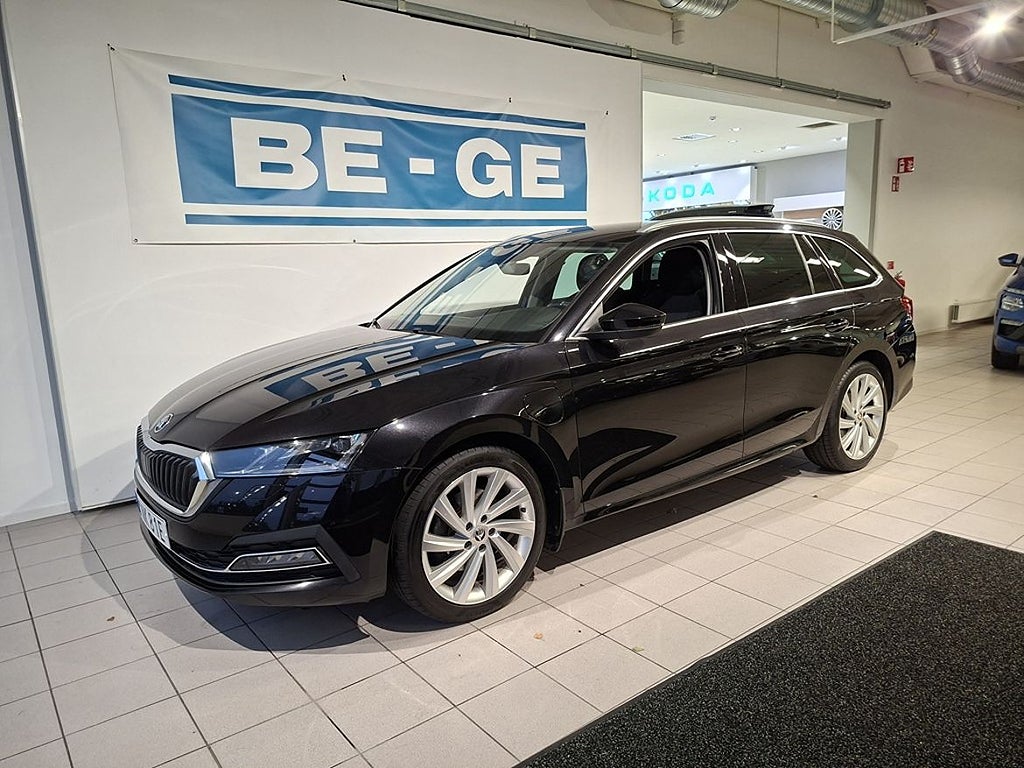 Skoda Octavia Combi Style 1,4 TSI iV 204HK DSG Värmare Backkamer
