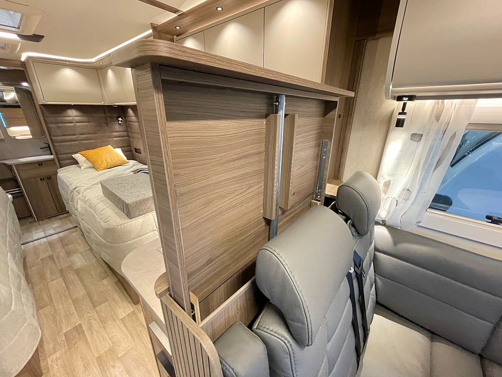 Kabe TMX Royal 810 LT / ALDE / Cinderella / Taksäng / Skinn / 5bält/  - Kabe