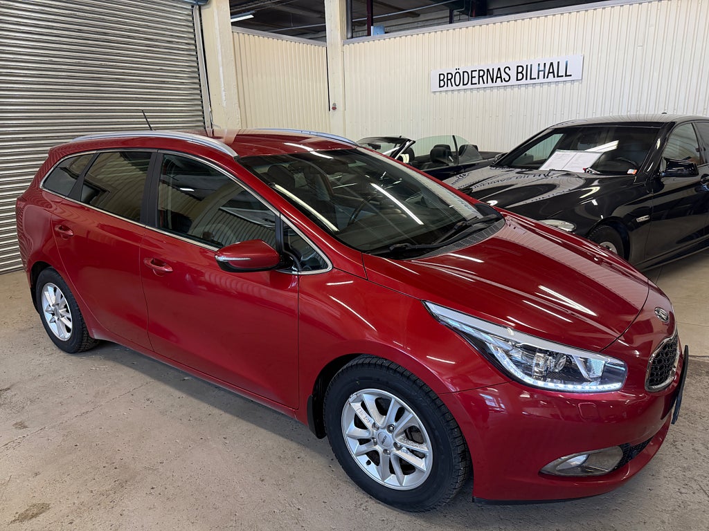 Kia Ceed sw 1.6 CRDi EX Comfort Euro 5/ Motorvärmare/ Nyservad