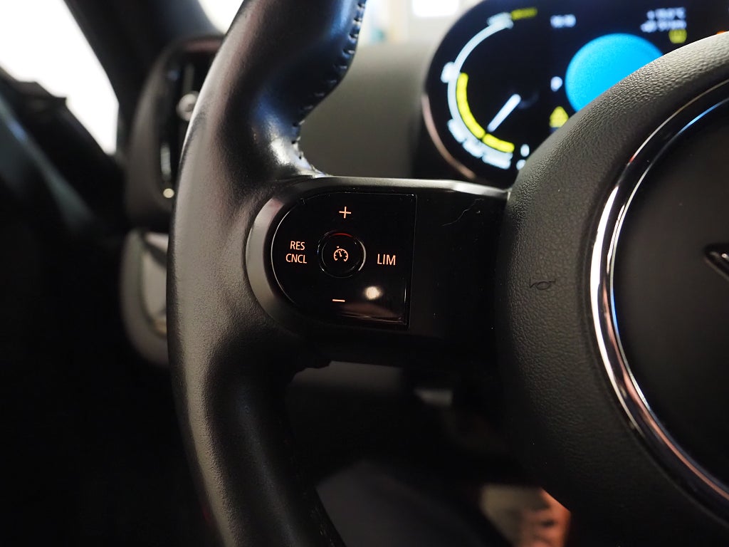 MINI Countryman Cooper SE ALL4 220hk Steptronic |Backkamera|Navi|