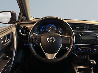 Toyota Auris 1.4 D-4D Life Motorvärmare/SoV/Fhåll/AC – bild 9