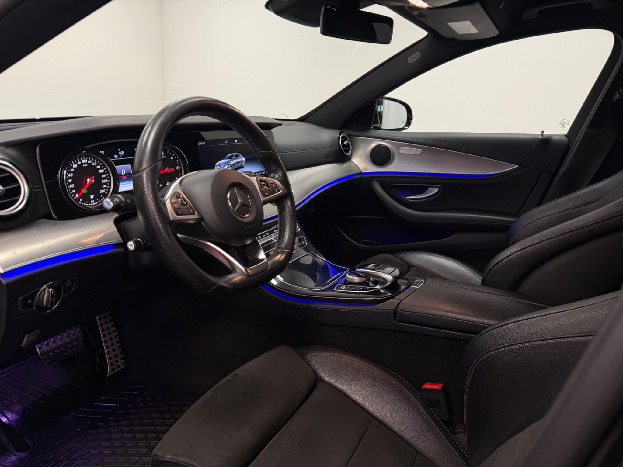 Mercedes-Benz E 2018, bild 6/10