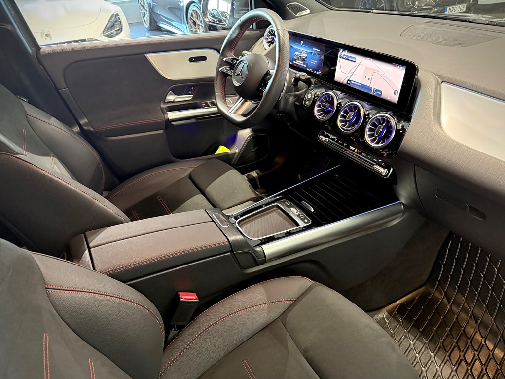 Mercedes-Benz GLA 200 AMG Drag Premium Burmester - bild 4