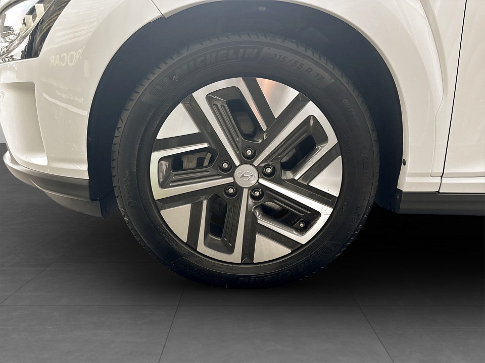 Bild på Hyundai Kona EV Essential 64kWh 204hk Aut B-KAMERA NAVI