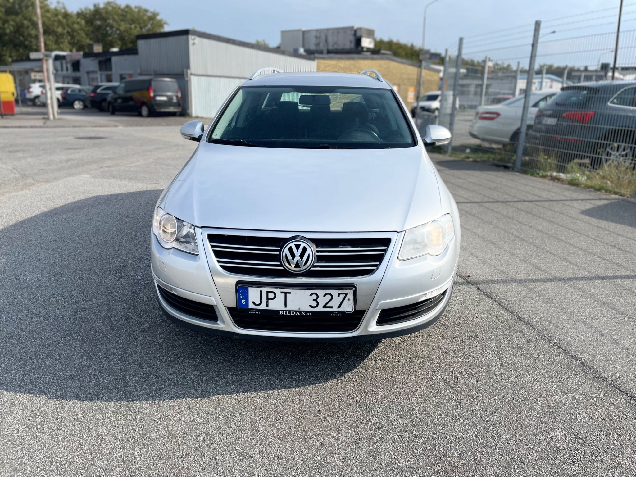 Volkswagen Passat 2.0 TDI Sportline obs 2010, bild 2/32