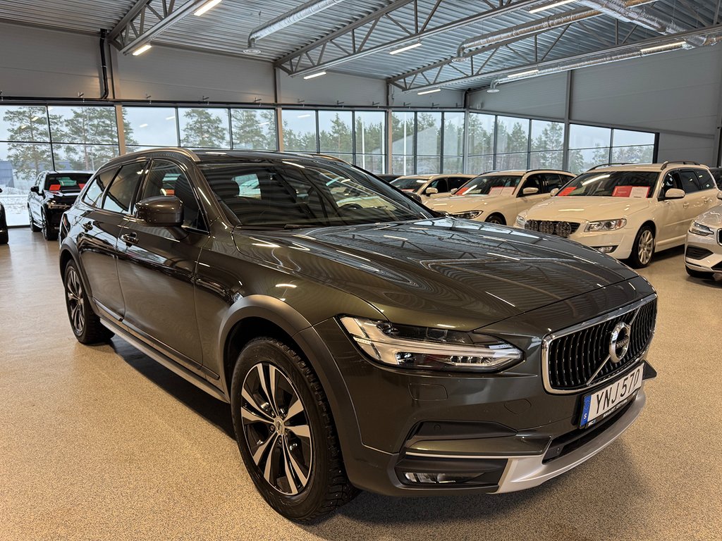 Volvo V90 Cross Country D4 AWD DRAG SKINN V-HJUL 4,99% Eu6