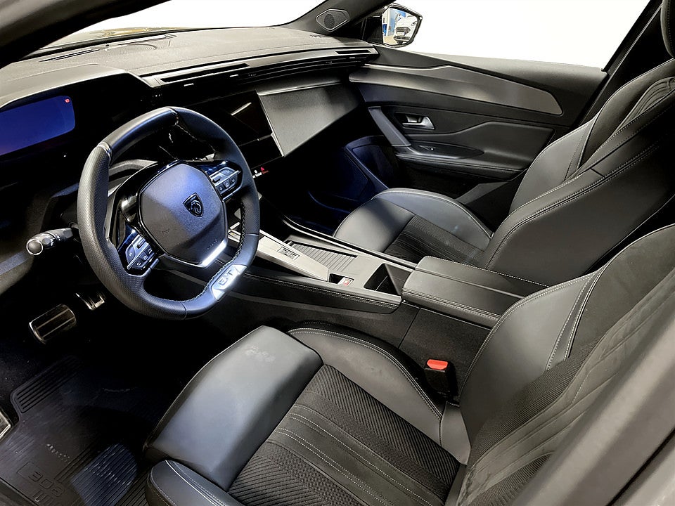 Bild på Peugeot 308 SW GT 1.2 PT 130hk Aut B-KAMERA CARPLAY