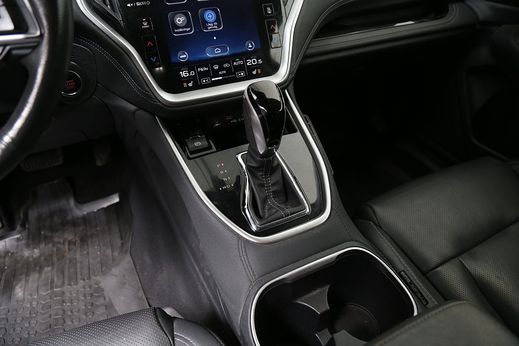 Subaru Outback 2,5i 169hk Limited Xfuel AWD Skinn Motorv Dragkrok