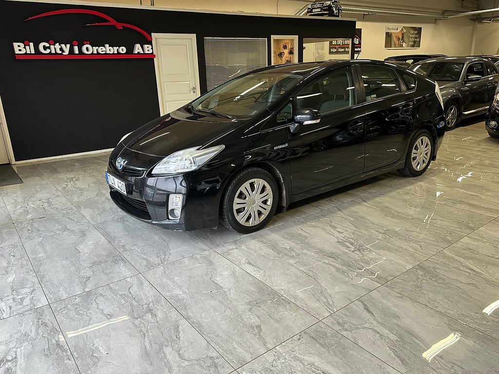 Toyota Prius Hybrid CVT (136hk) / 3-Ägare / Nyservad & Ny Besiktad
