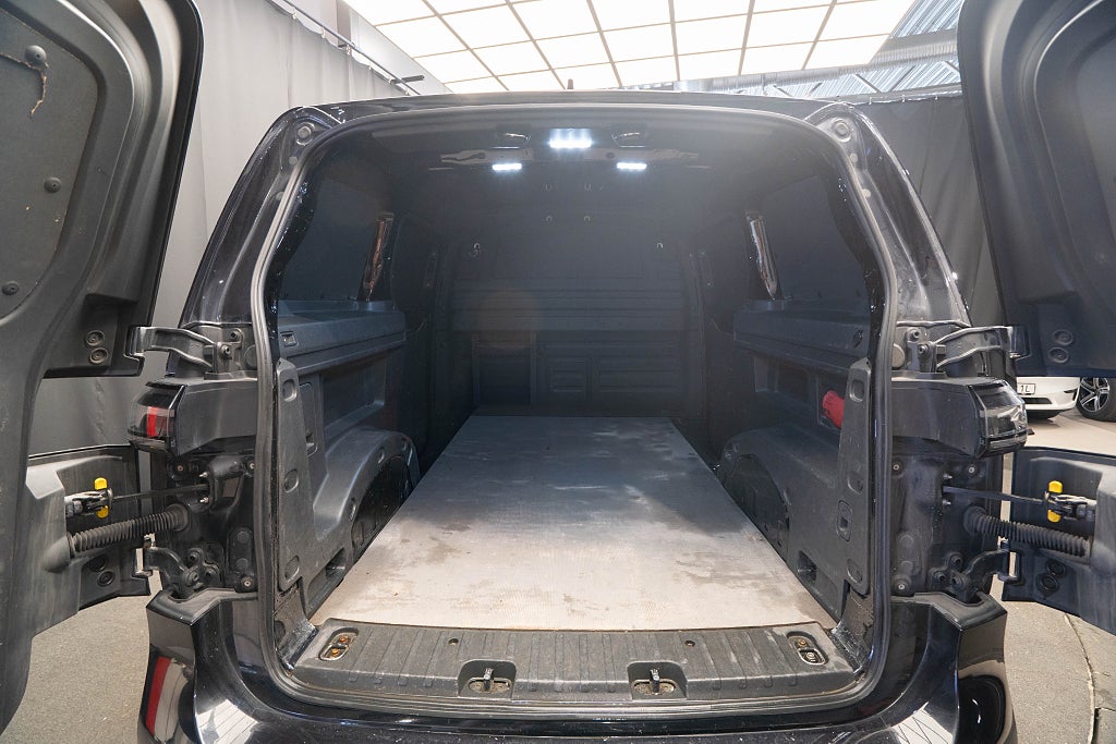 Volkswagen ID. Buzz Cargo DRAG KAMERA MATRIX 1-ÄGARE MOMS
