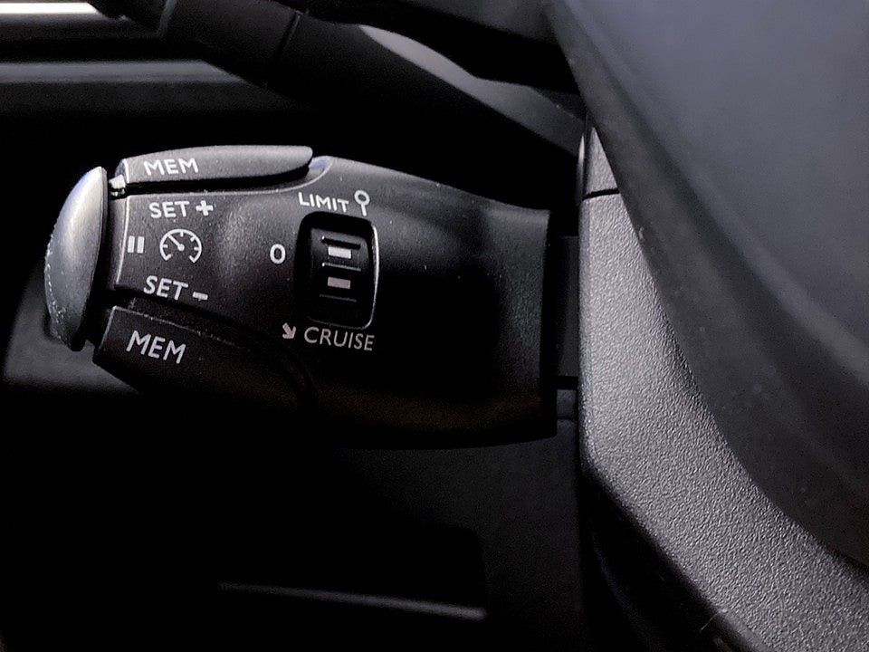 Bild på Peugeot 3008 Allure 1.2 PT 130hk Aut P-SENSORER