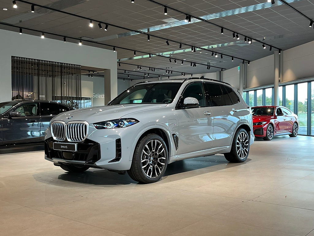 BMW X5 xDrive50e M-Sport D/A Pro H/K Pano Luftfjädring Drag
