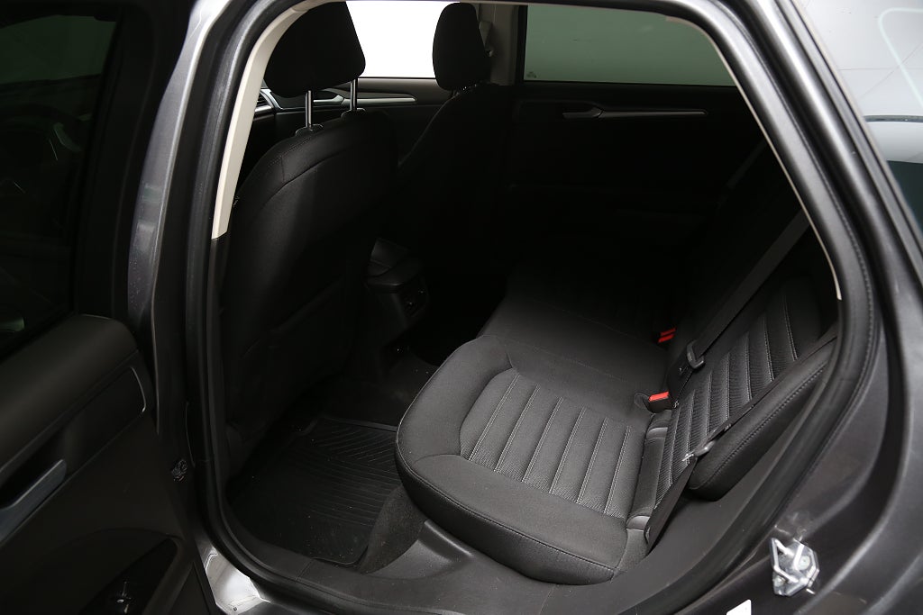 Ford Mondeo 2,0 TDCi 150hk Kombi Automat Drag 2017