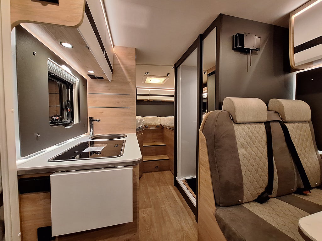 Dethleffs Globebus Camp Active T4 Långbädd, Automat, Solcell, MCA 1,*Lager