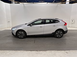 Volvo V40 C C D3 150hk Momentum VOC D-värme B-kamera Navi