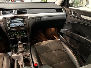 Skoda Superb Kombi 2.0 4x4 Elegance Drag Dvärm S/V-hjul