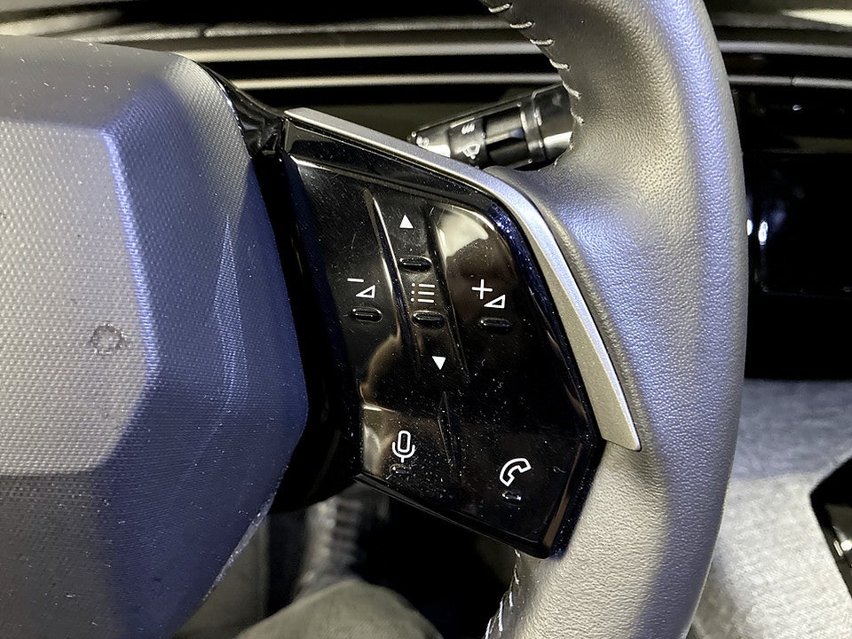 Bild på Peugeot 3008 Allure Hybrid 145hk Aut B-KAMERA CARPLAY
