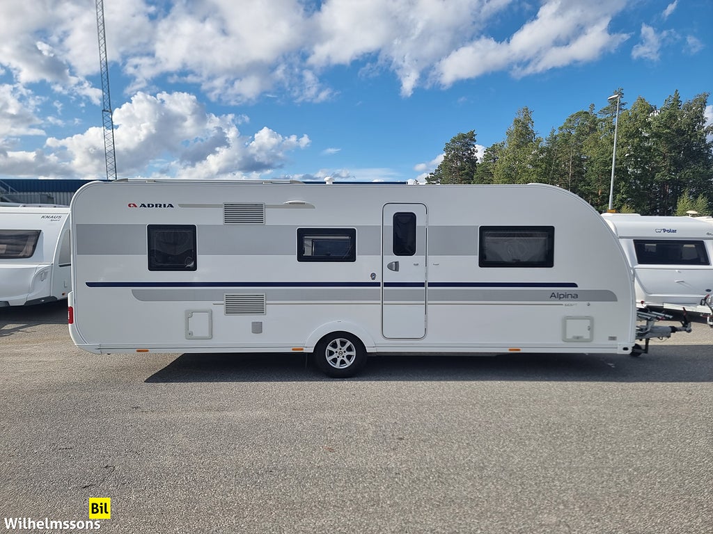 Adria ALPINA 663PT QUEENBED 3 VÅNINGSSÄNGAR