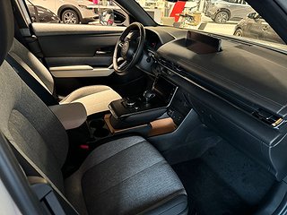 SUV Mazda MX-30 10 av 15