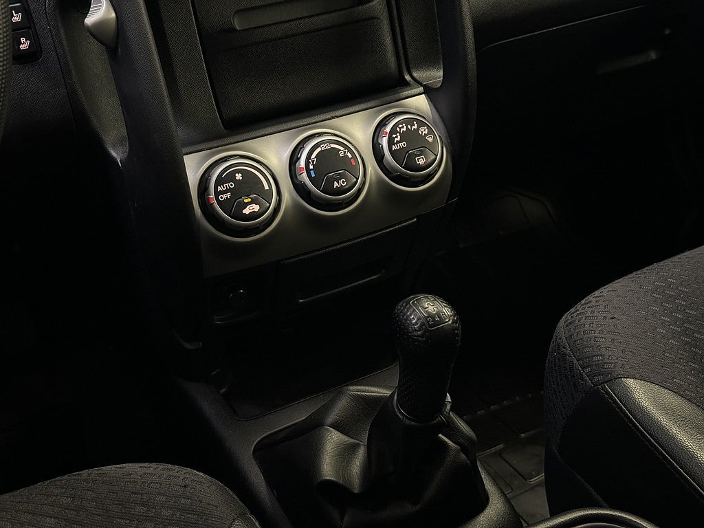 Honda CR-V 2.0 4WD | Nybesiktad | S+V | Nyservad | Bluetooth