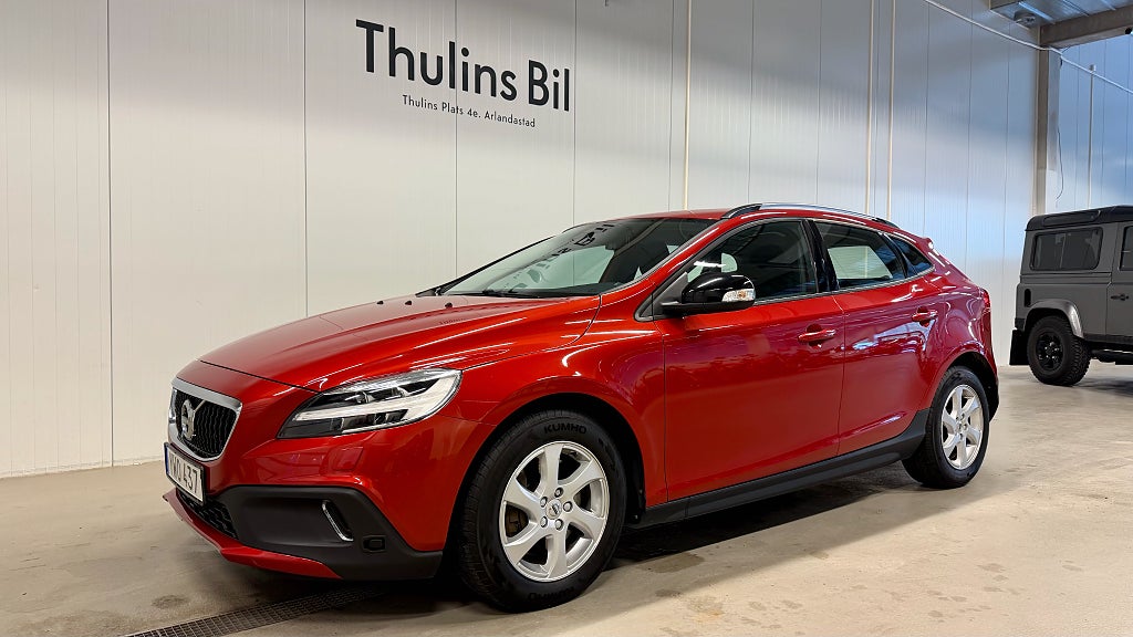 Volvo V40 Cross Country T3 Edition Automat / VOC / Navi