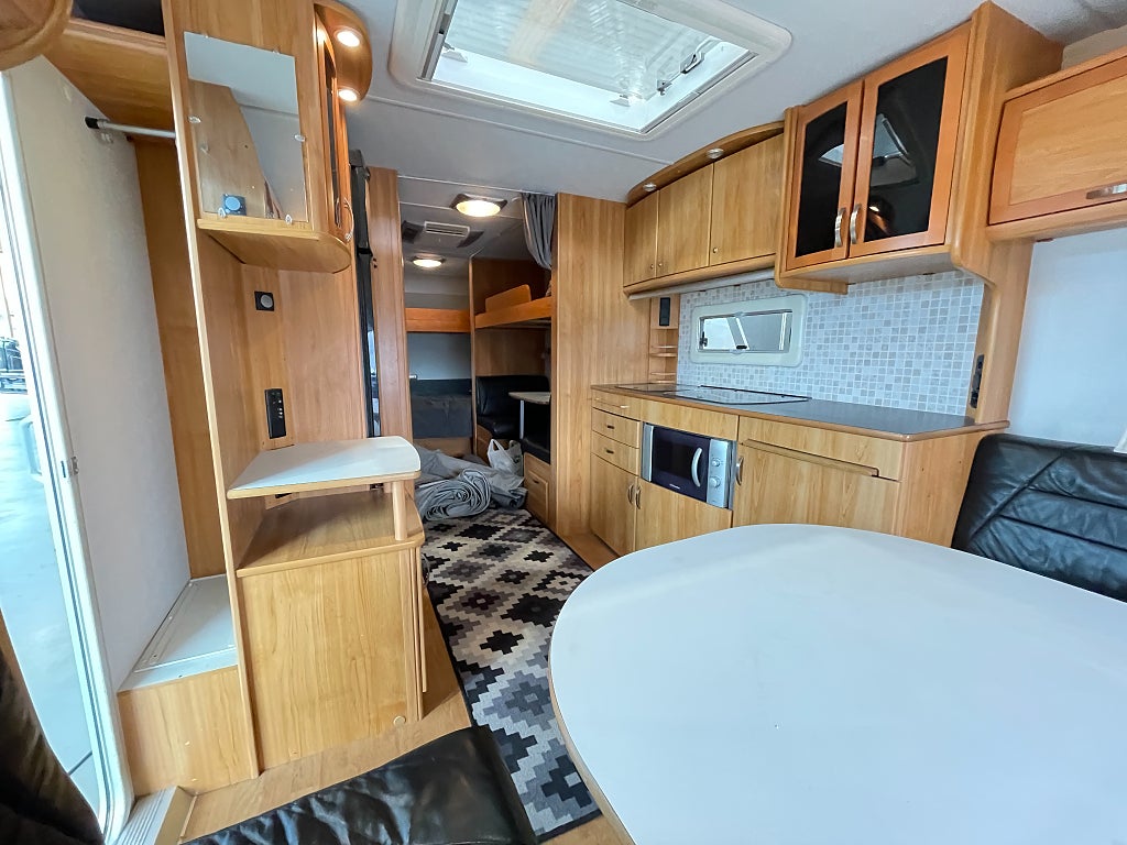 Polar 680 /Barnkammare/Förtält/AC/ALDE/7 bäddar/Fint skick - Polar