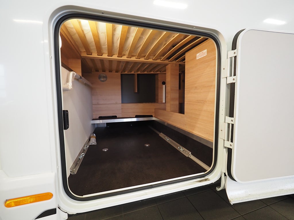 Knaus L!ve Wave 650 MF Platinum Selection ALDE I Taksäng