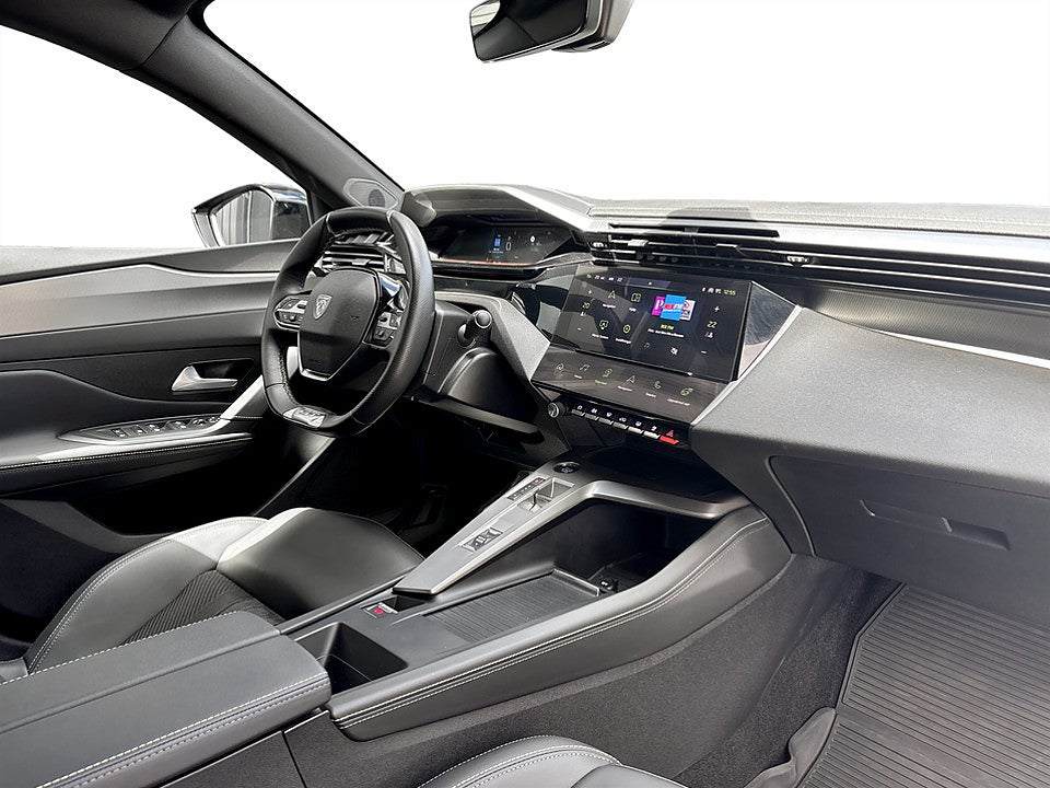 Bild på Peugeot 408 GT 1.2 PT 130hk Aut B-KAMERA CARPLAY