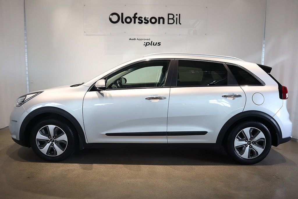 Kia Niro Hybrid DCT 141hk - Navi - Backkamera -Elstol