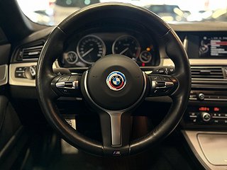 BMW 530 d xDrive Sedan M Sport S&V-däck/M-värmare/Sensorer