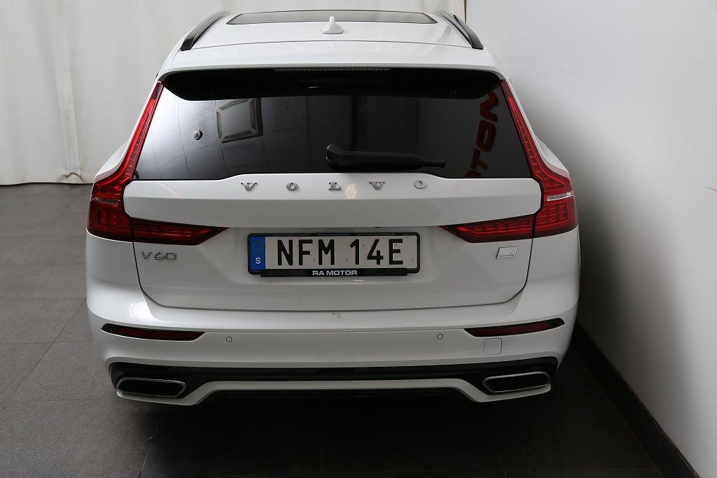 Volvo V60 Recharge T8 392hk R-Design Pro Edition III AWD B&W Pano 2022
