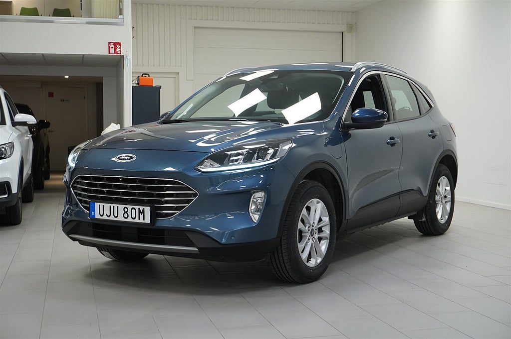 Ford Kuga 0,65% ränta Titanium 2.5 Plug-In Hybrid CVT Vinterpaket