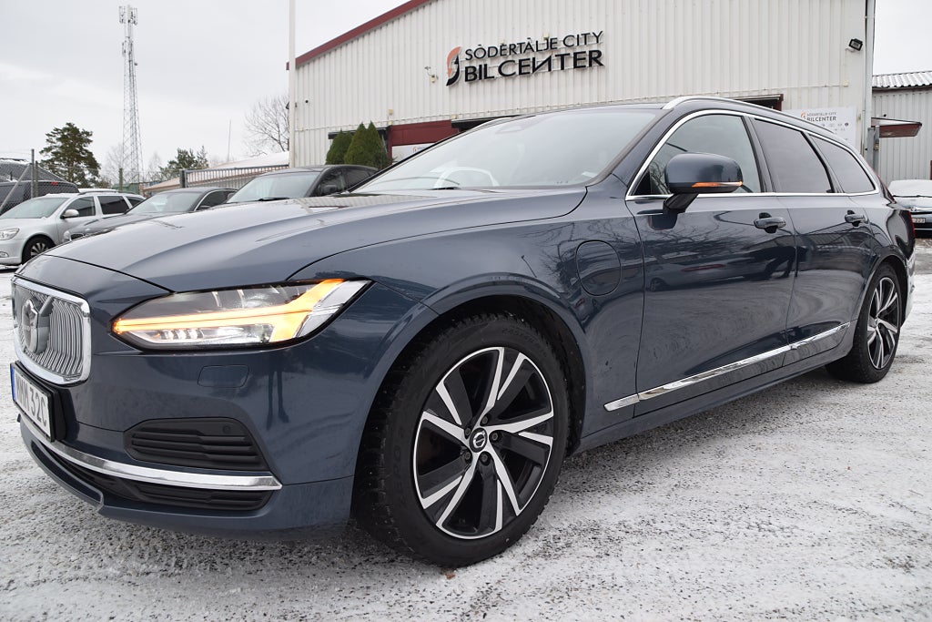 Volvo V90 Recharge T6 AWD Plug in Momentum Euro 6