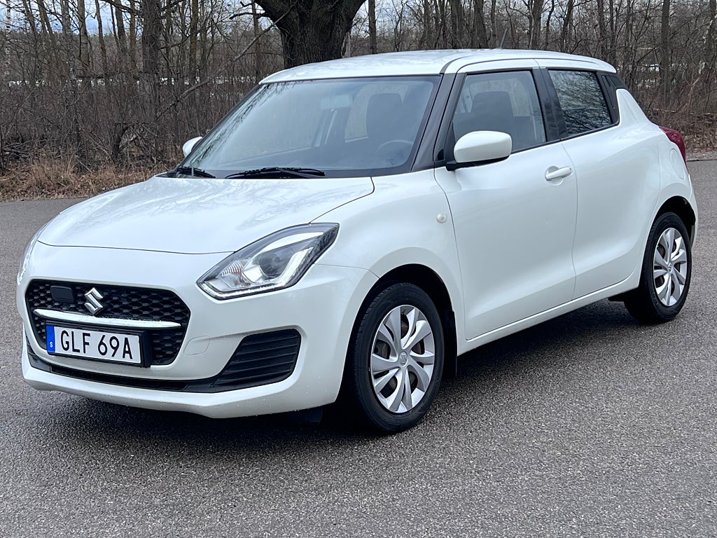 Suzuki Swift Hybrid Euro 6 Ny Servad Ny Besiktad Årsskatt 360kr