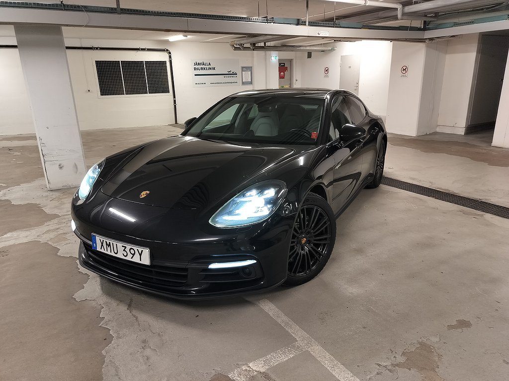 Porsche Panamera 