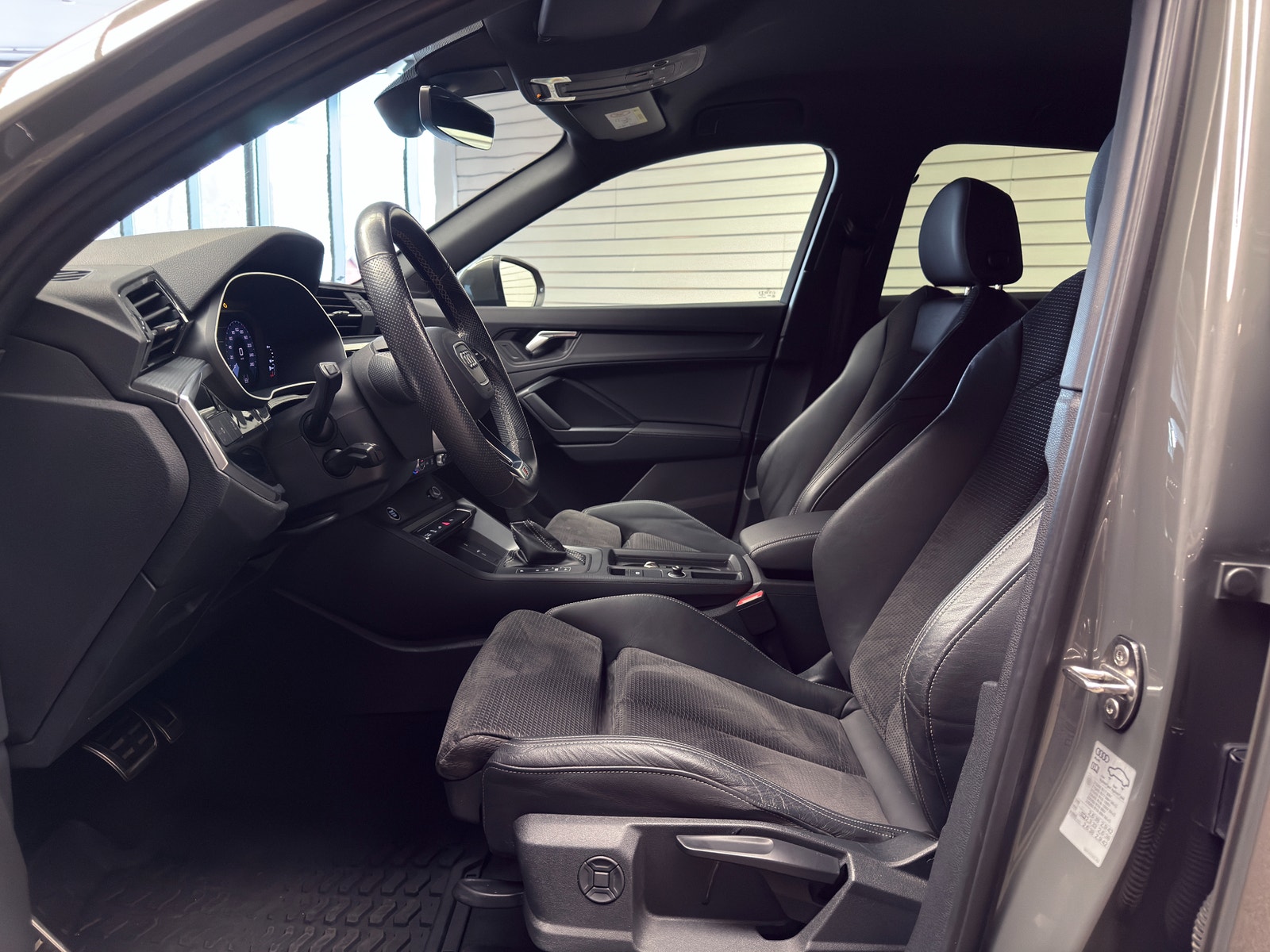 Audi Q3 45 TFSI e 245hk S-line | Dragkrok | Svart Optikpaket 2021 - miniatyr 13