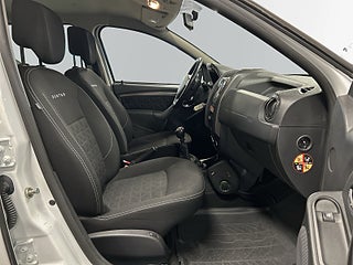 Dacia Duster 1.5 dCi 4x4 Kiruna-körd/Kamrem bytt/Drag/M-värm/S&V-Däck