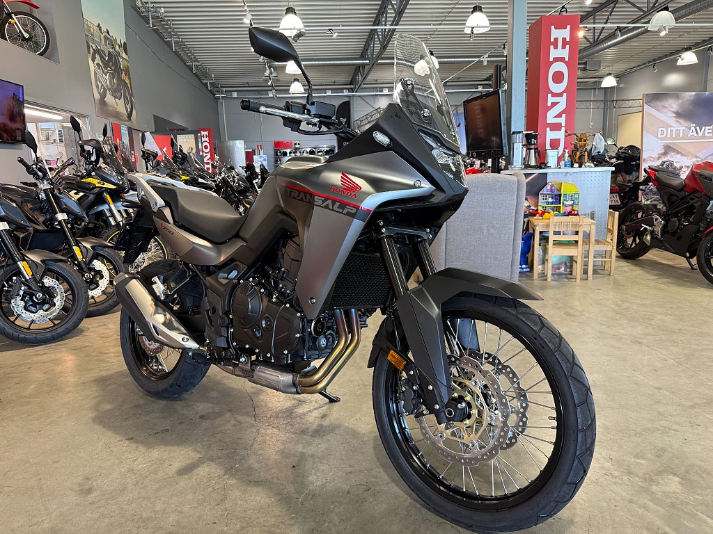 Honda XL750 Transalp #Endast 30mil# 
