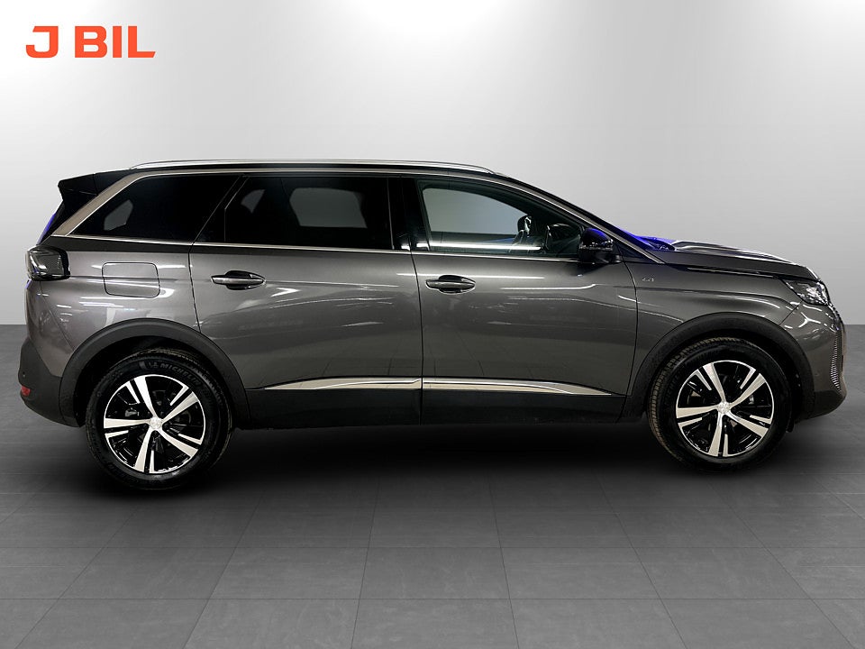 Bild på Peugeot 5008 GT 1.2 PT 130hk Aut 7-SITS B-KAMERA CARPLAY