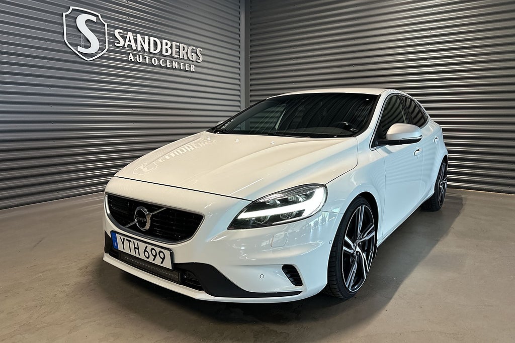 Volvo V40 T3 R-Design Värmare Navi Keyless BT PDC Euro 6