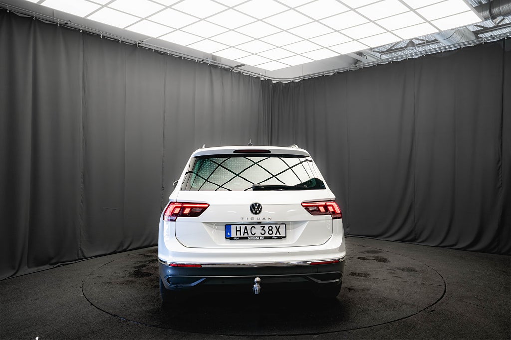 Volkswagen Tiguan TSI DRAG KAMERA ADAPTIV-FART CARPLAY 1-ÄGARE MOMS