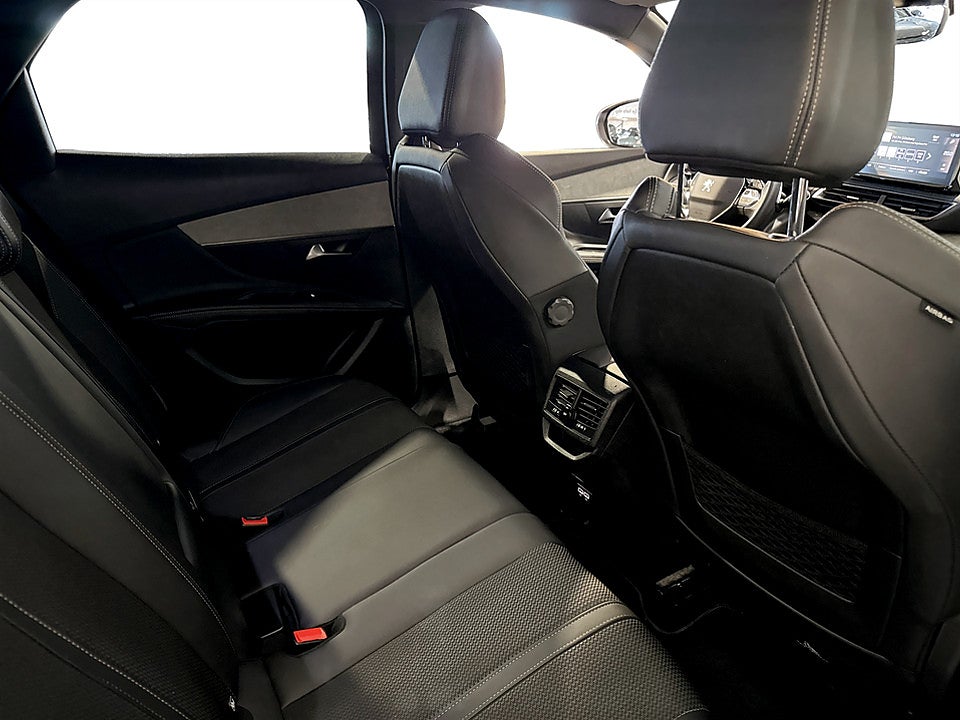 Bild på Peugeot 3008 GT 1.2 PT 130hk Aut B-KAMERA CARPLAY