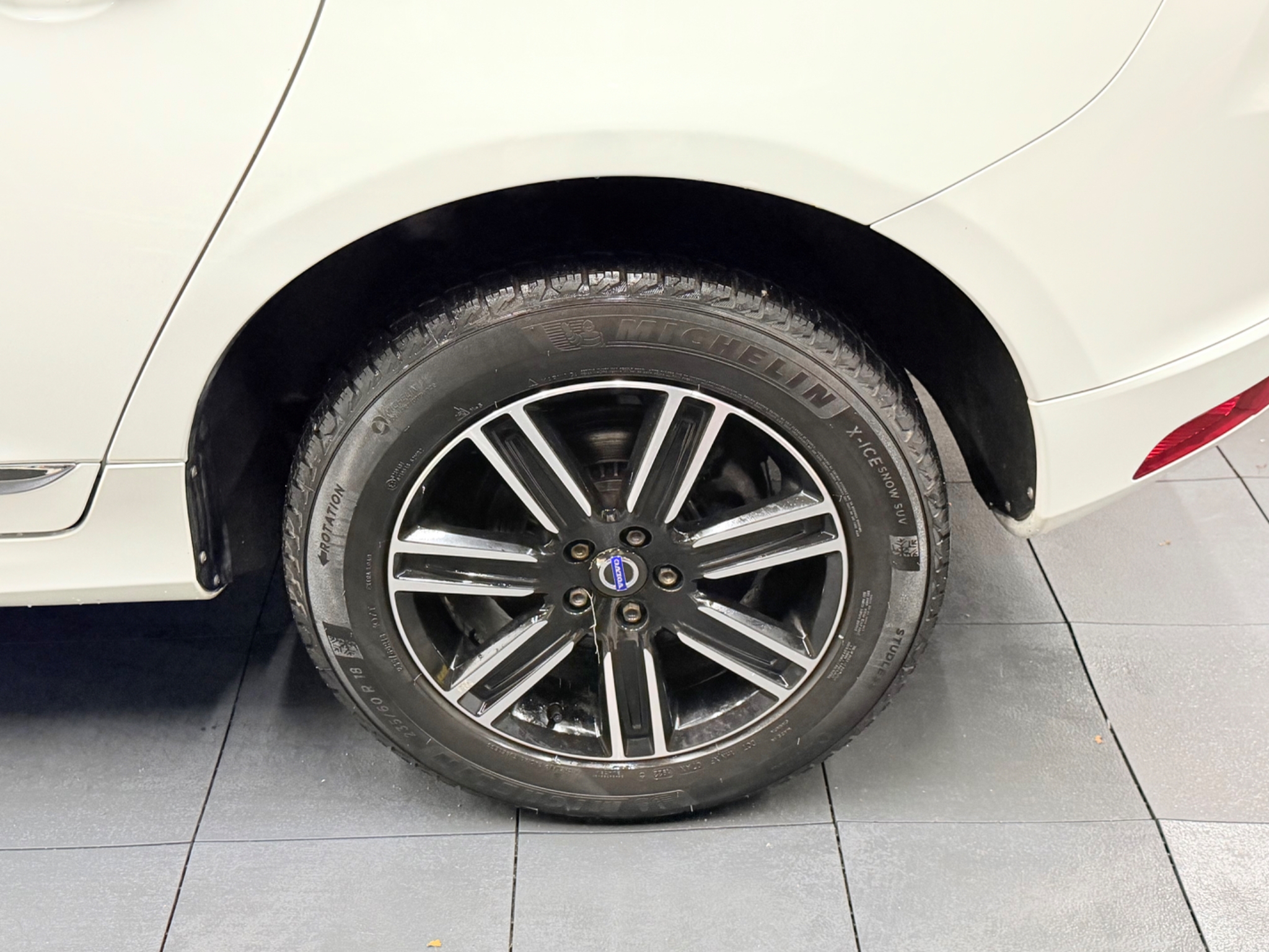 Volvo XC60 2017, kuva 4/67