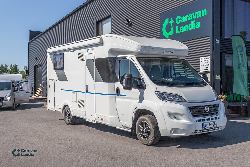 Sun Living S 70 SC **TRUMA GAS/EL, QUEENBÄDD, SOLCEL **