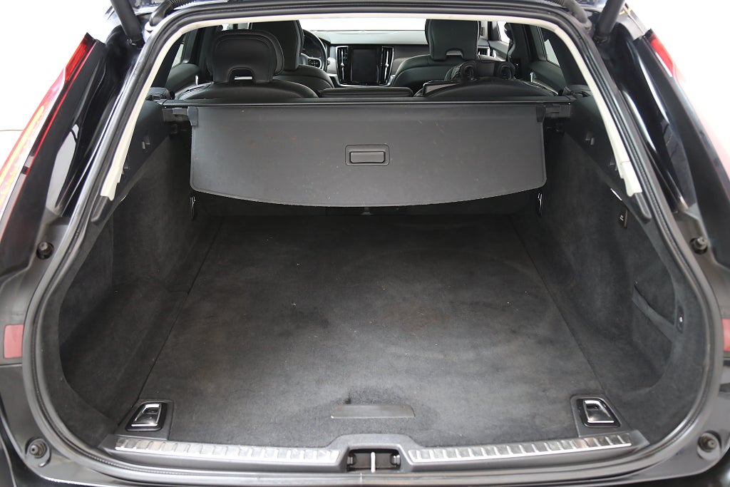 Volvo V90 Cross Country B4 Diesel 197hk AWD H/K Pano Head-up Teknikpkt Se Spec!