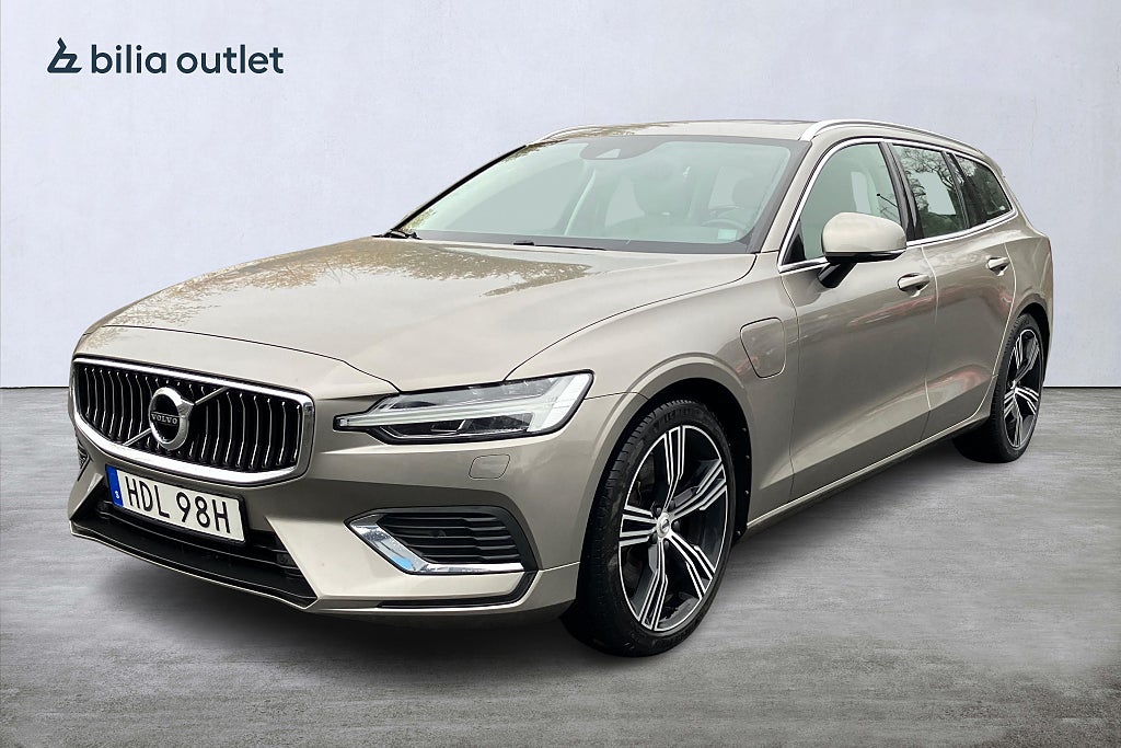 Volvo V60 Recharge T6 AWD Inscription 340hk Drag Pano Navi 
