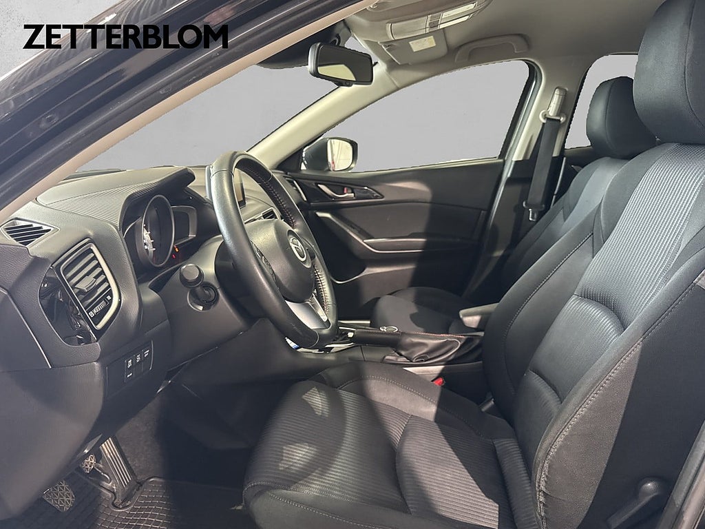 Sedan Mazda 3 7 av 15